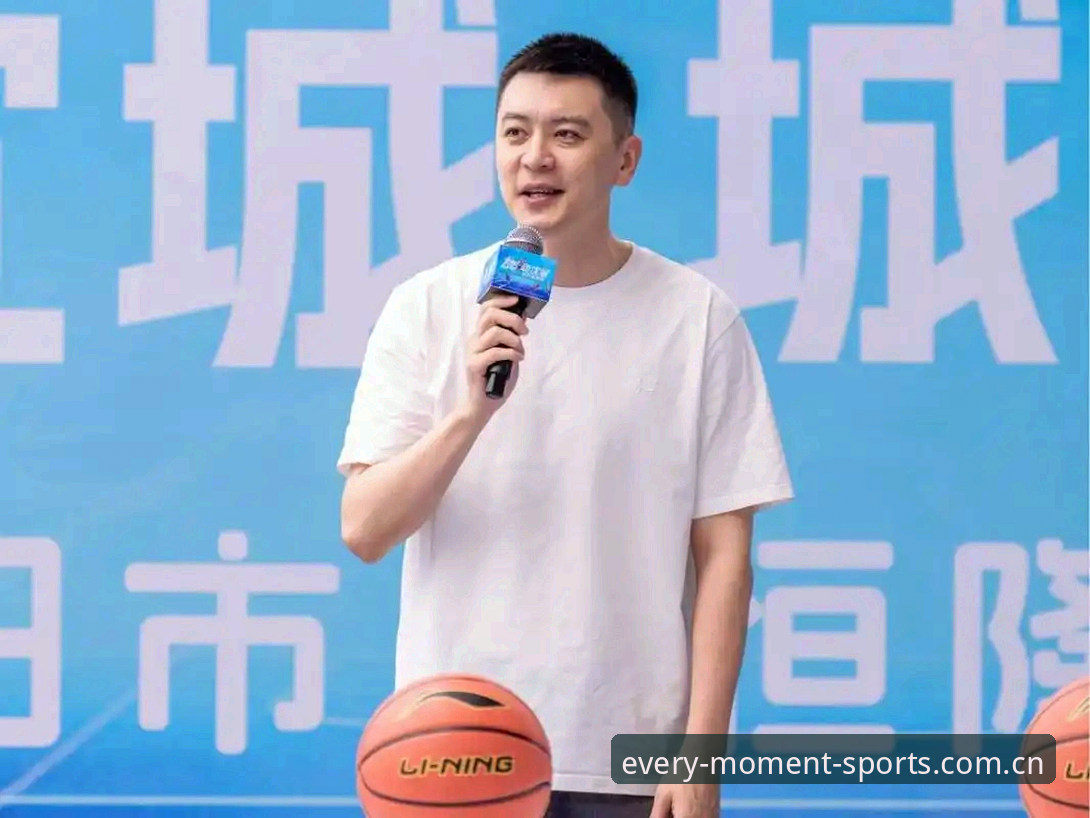 资深体育迷分享：杨鸣点评C罗压力背后的趋势解读，结合星空综合体育的洞察心得